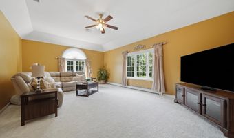 43 Emerson Rd, Chester, NH 03036