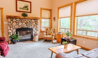 6 Three Point Rd, Cascade, ID 83611