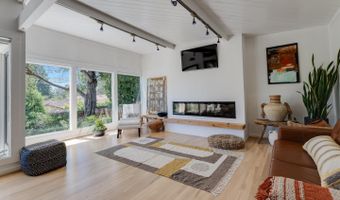 527 Clubhouse Dr, Aptos, CA 95003