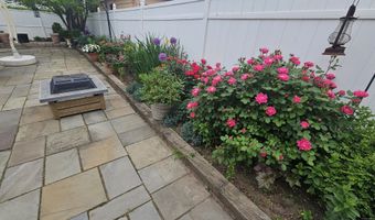 58 Waverly Pl, Bridgeport, CT 06610