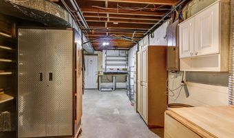 6408 MARYVIEW St, Alexandria, VA 22310