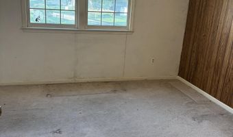 943 Fox Hollow Drive. Dr, Hudson, NH 03051