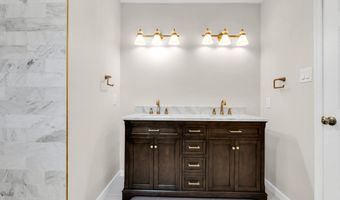 5 Buxton Ct, Barnegat, NJ 08005