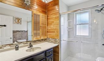 117 Old Oaks Dr, Ballwin, MO 63011