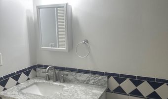7904 INVERTON Rd 204, Annandale, VA 22003