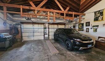 204 NE 21st Ave, Aberdeen, SD 57401