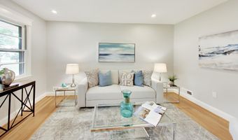 7217 WILBURDALE Dr, Annandale, VA 22003