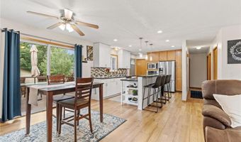 956 Blackoaks Ln, Anoka, MN 55303