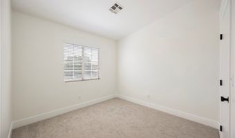 2621 Adelante Ave 102, Las Vegas, NV 89106