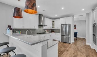 61 Milky Way Dr, Barnegat, NJ 08005