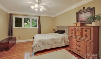 100 Ballantree Dr, Asheville, NC 28803