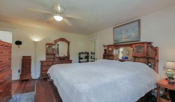 15 W Bolton Ave, Absecon, NJ 08201