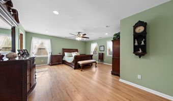 3 Renier Ct, Middletown, NJ 07748