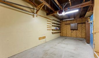 13 Cortland Cir, Bangor, ME 04401