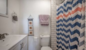 9555 Hierba Road 1/2, Agua Dulce, CA 91390