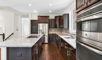 322 N GEORGE MASON Dr, Arlington, VA 22203