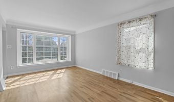 7210 Buckingham Ave, Allen Park, MI 48101