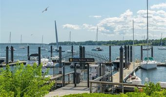345 Thames St 407 N, Bristol, RI 02809