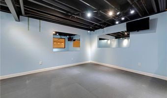 17713 157th Ter, Basehor, KS 66012