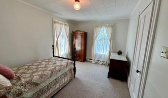 23 Holland St, Bangor, ME 04401