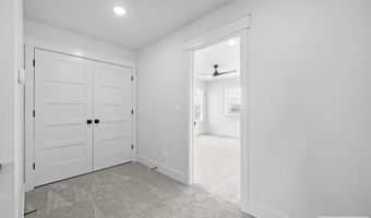 739 Curlew Dr, Ammon, ID 83406