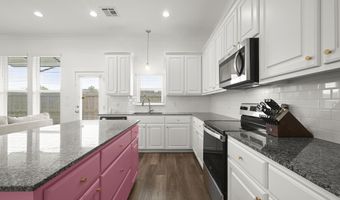 5817 Lake Shelf Dr, Baton Rouge, LA 70820