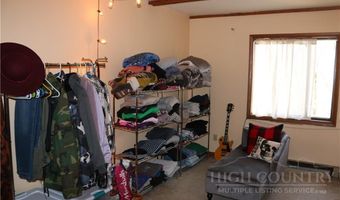 31 Maple Dr B, Banner Elk, NC 28604