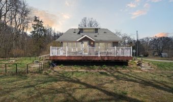 104 Highland Ave, Allegan, MI 49010