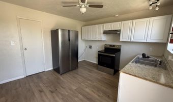 808 810 812 N Roselawn Ave, Artesia, NM 88210