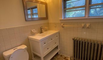 37 E GLOUCESTER Pike 1, Barrington, NJ 08007