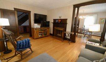 744 Hammond St, Bangor, ME 04401