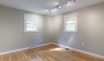 16 Crooked Spring Rd, Billerica, MA 01862