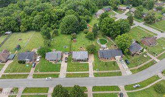 144 Olympia Dr, Bardstown, KY 40004