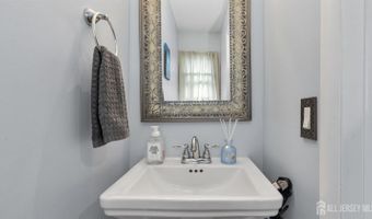 29 Cornell St, Avenel, NJ 07001