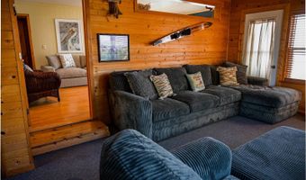 196 W Lake Dr, Arlington, SD 57212