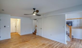 811 SUNSET Ter, Dover, DE 19904