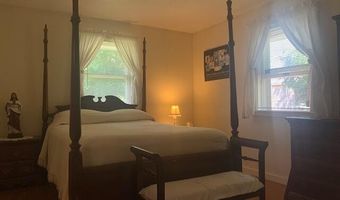 48 13th St, Bangor, ME 04401