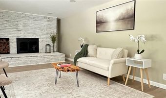115 Hill Top Dr, Johnston, RI 02919