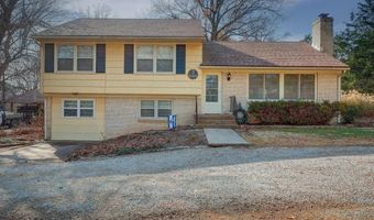 3 Eastridge Dr, Arkansas City, KS 67005
