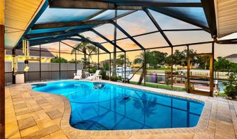 727 FLAMINGO Dr, Apollo Beach, FL 33572