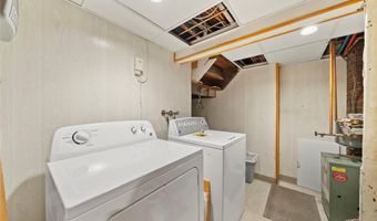 91 Ireland Pl, Amityville, NY 11701