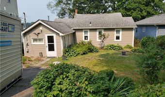 95 Mohawk St, Coventry, RI 02816