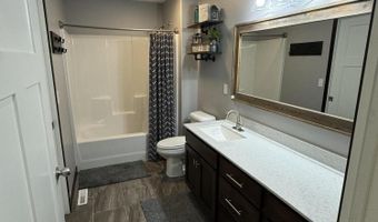 1210 NE 32nd Ave, Aberdeen, SD 57401