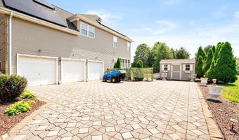 9 Denise Dr, Allentown, NJ 08501