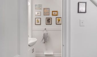 85 Bedford St, Bath, ME 04530