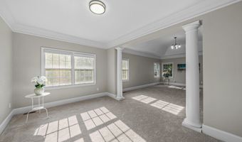 2086 Autumn Hill Dr, Ann Arbor, MI 48103