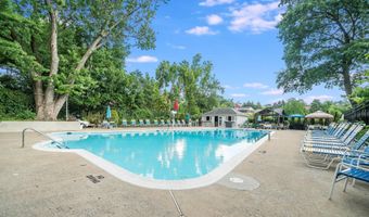 1210 N TAFT St 504, Arlington, VA 22201