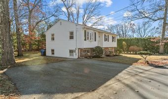 25 Lakeview Ave, Lincoln, RI 02865