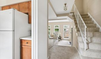 2610 WINDBREAK Dr, Alexandria, VA 22306