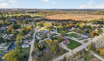 42362 N Poplar St, Antioch, IL 60002